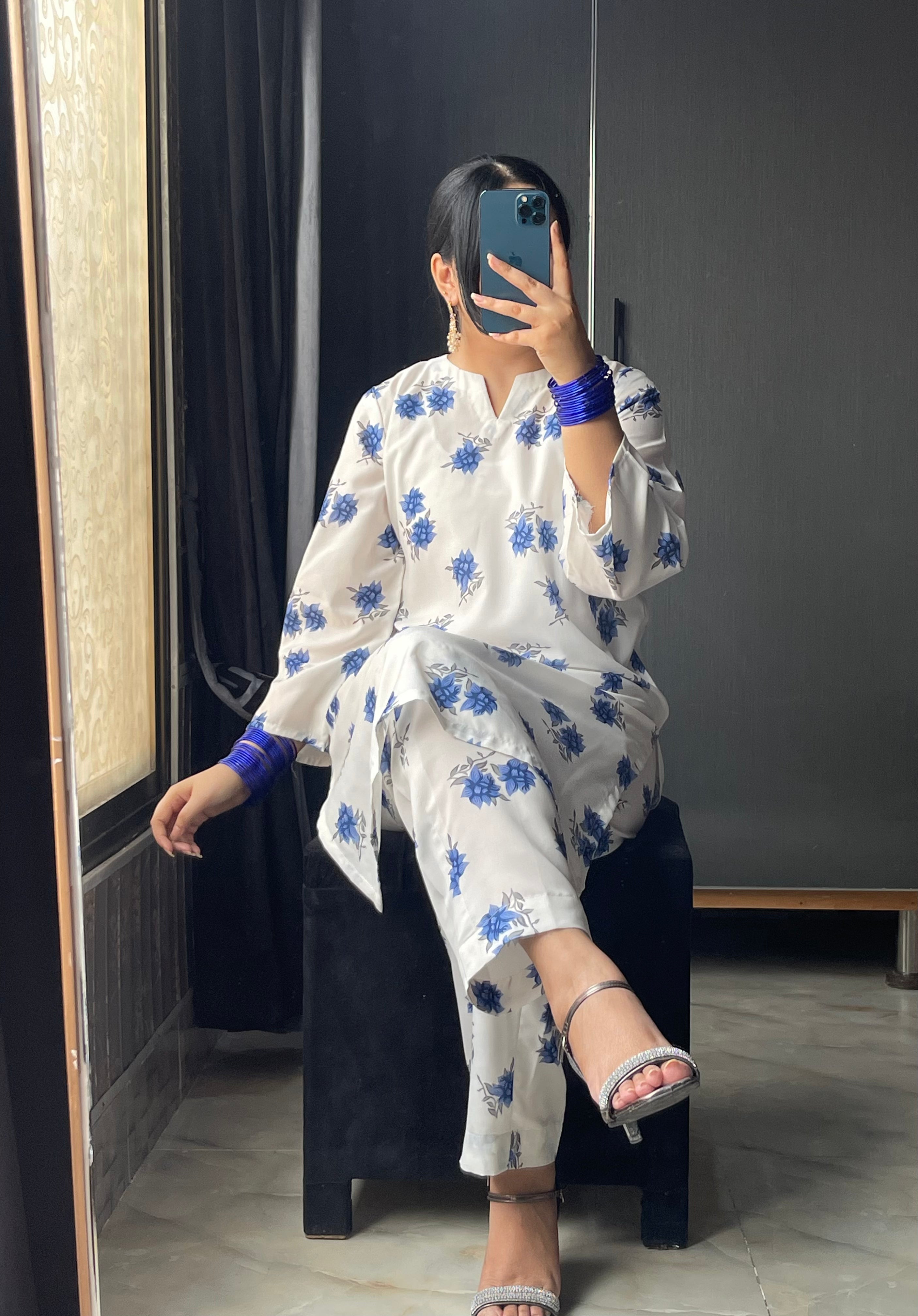 White & Blue Garden 2Pc