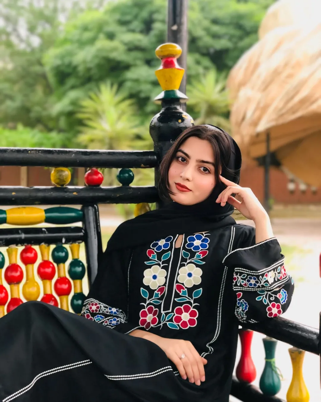 Maya Black (2-Piece Embroidery Set)