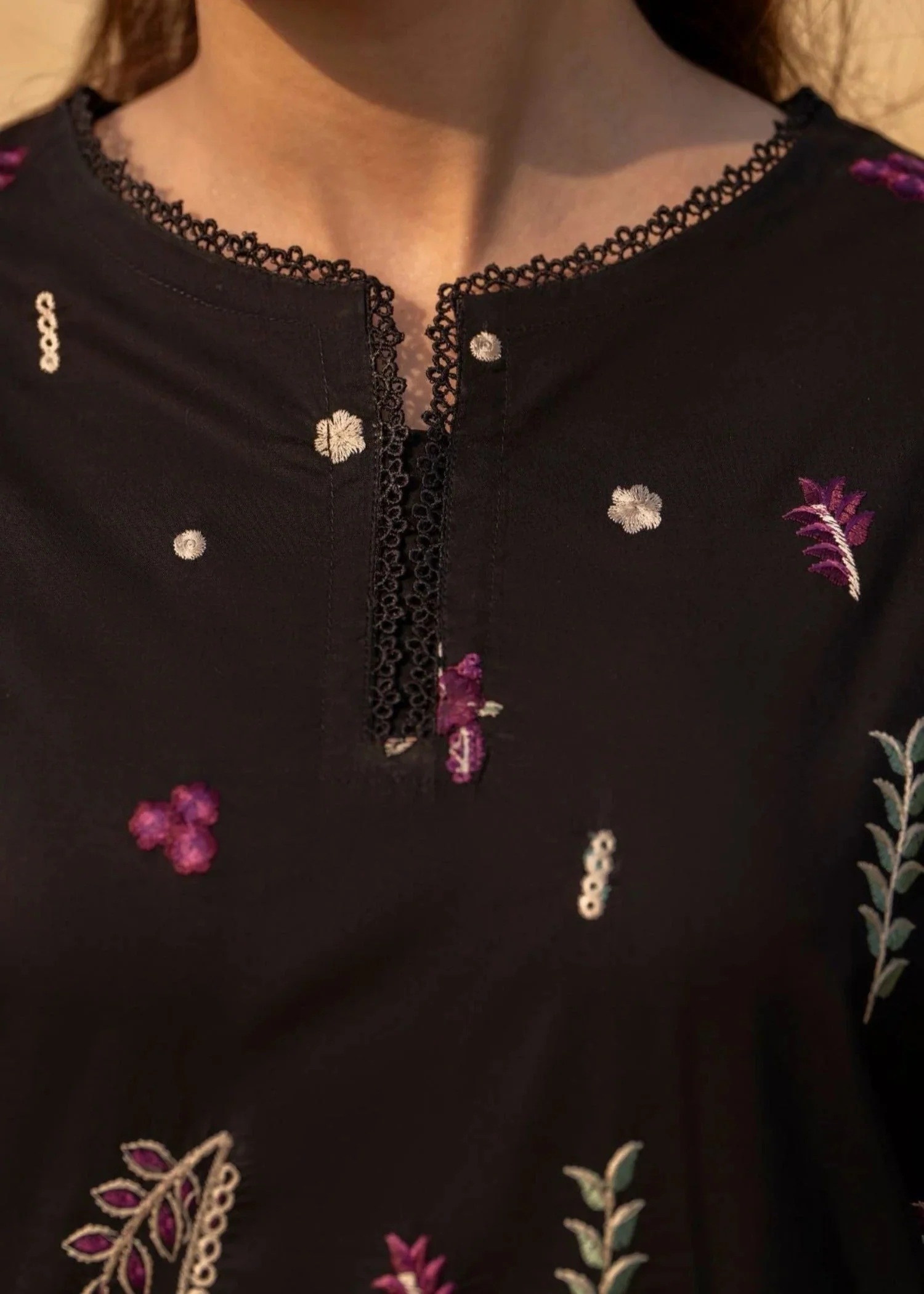 Diana Embroidery 2 piece